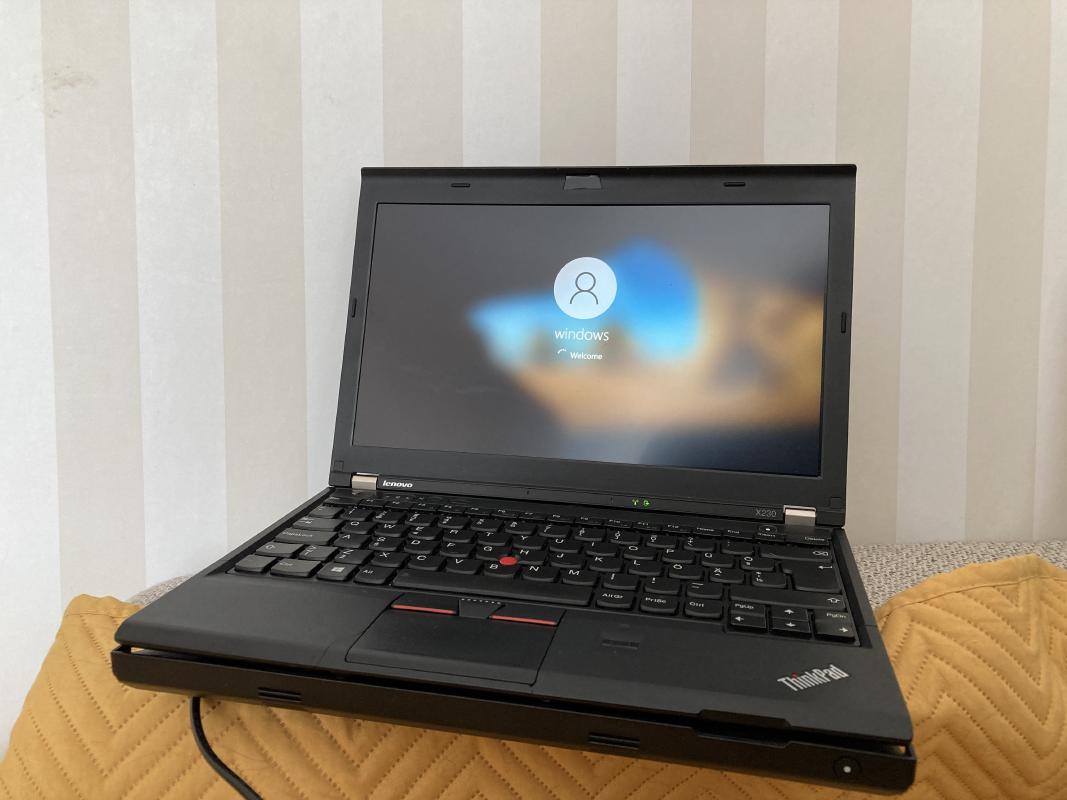 Windows 10 also works.