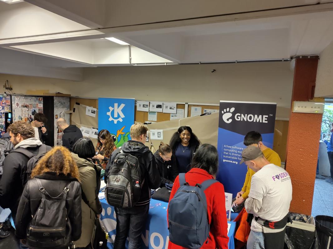 Loved the fact that they were next to the GNOME booth. :)